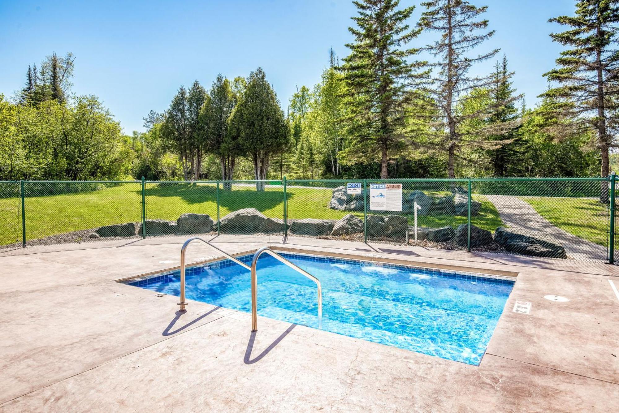 Superior Shores Resort Two Harbors Extérieur photo